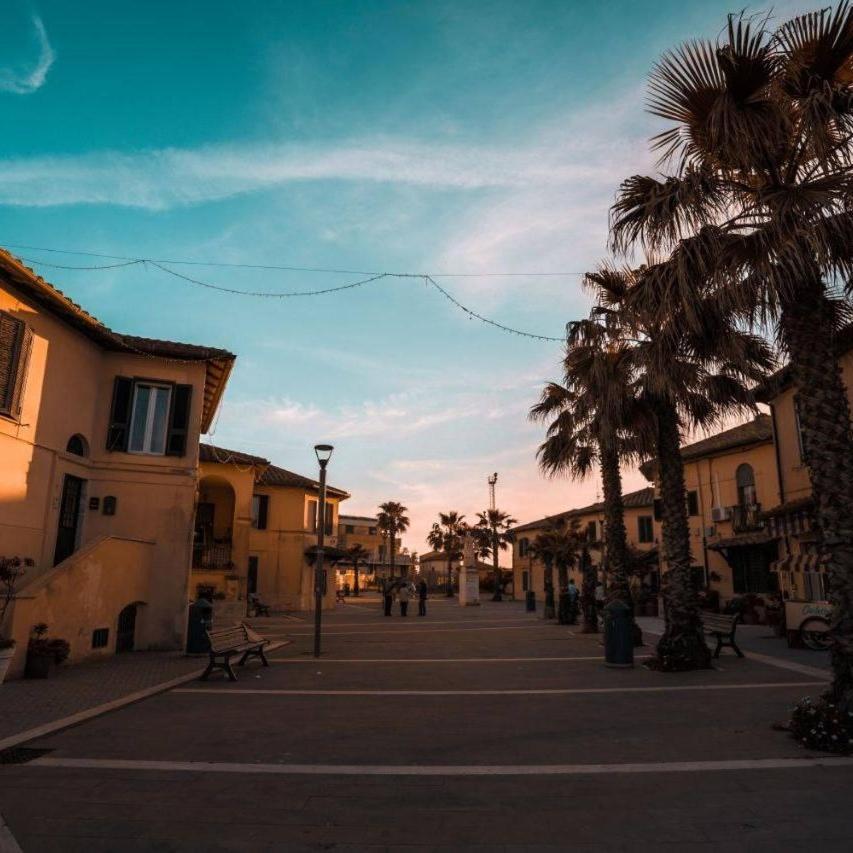 Roma Al Mare! Le Comete Del Borghetto Lido di Ostia Bagian luar foto