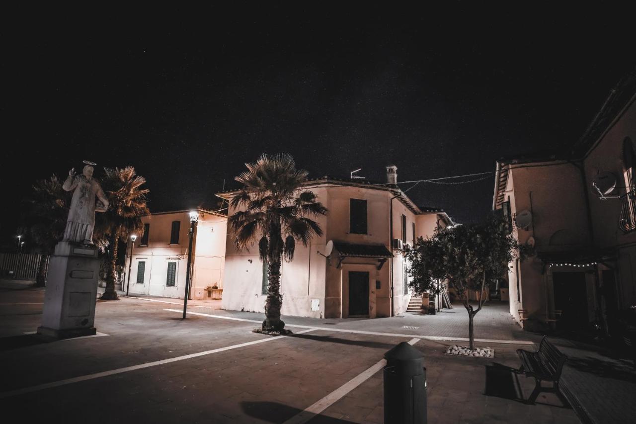 Roma Al Mare! Le Comete Del Borghetto Lido di Ostia Bagian luar foto