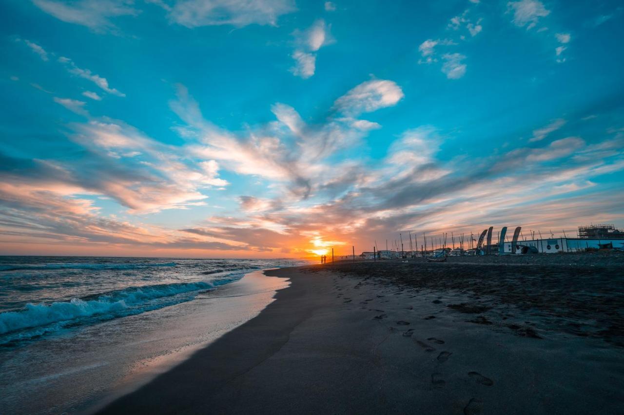 Roma Al Mare! Le Comete Del Borghetto Lido di Ostia Bagian luar foto